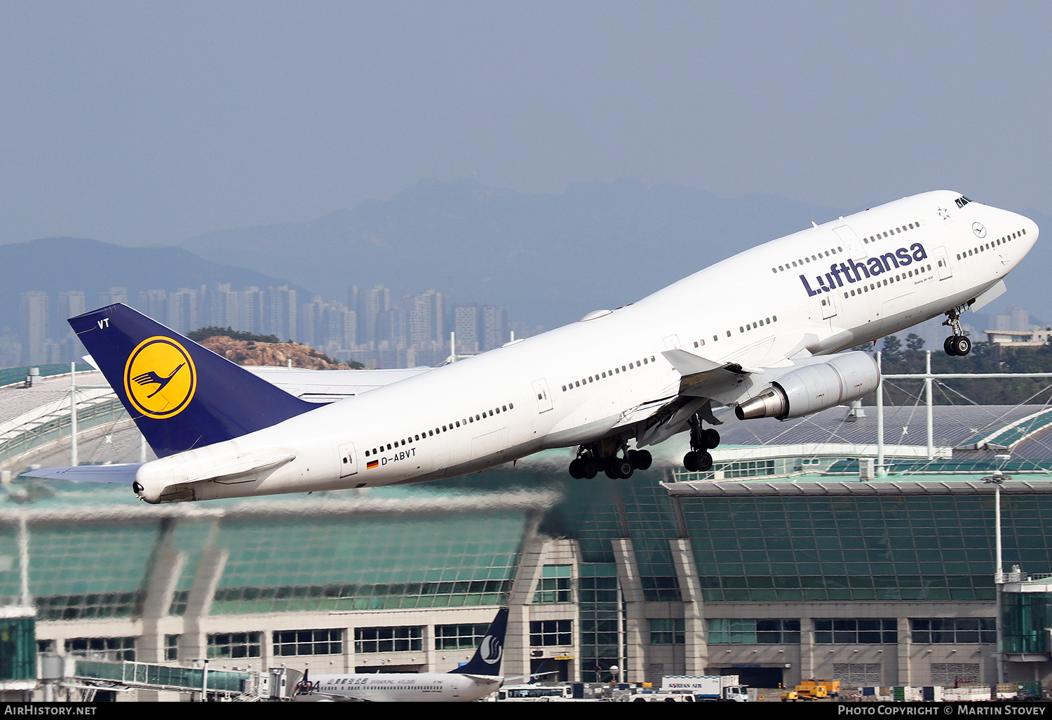 Aircraft Photo of D-ABVT | Boeing 747-430 | Lufthansa | AirHistory.net #390001