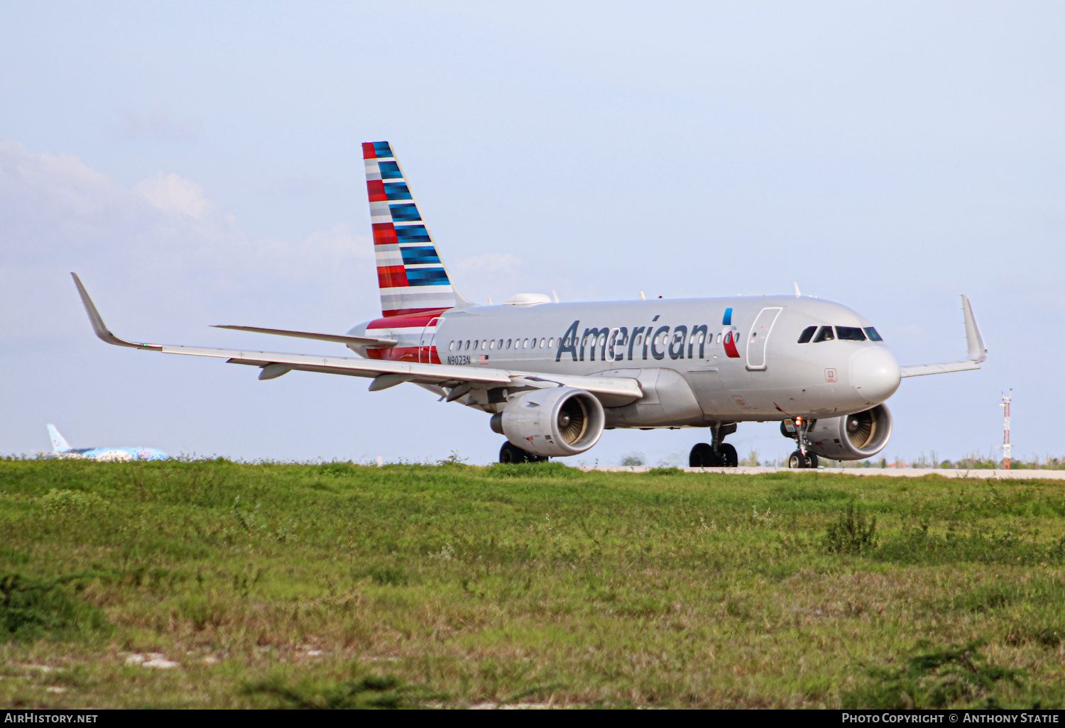 Aircraft Photo of N9023N | Airbus A319-115 | American Airlines | AirHistory.net #390028