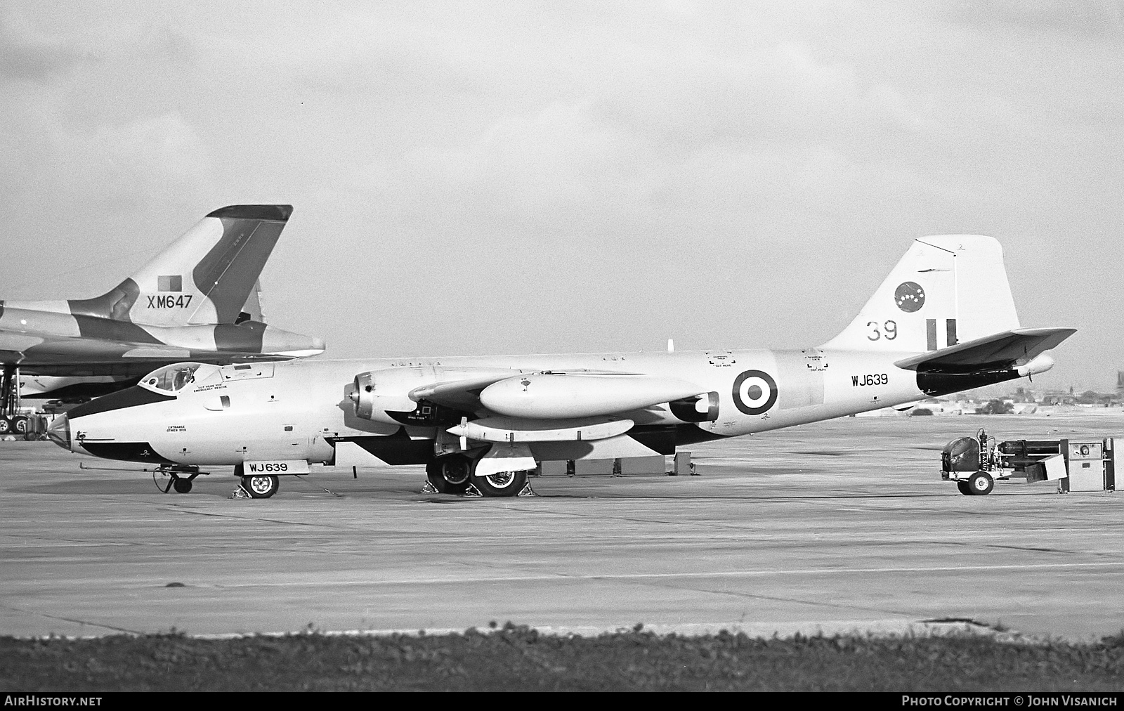 Aircraft Photo of WJ639 | English Electric Canberra TT18 | UK - Air Force | AirHistory.net #390078