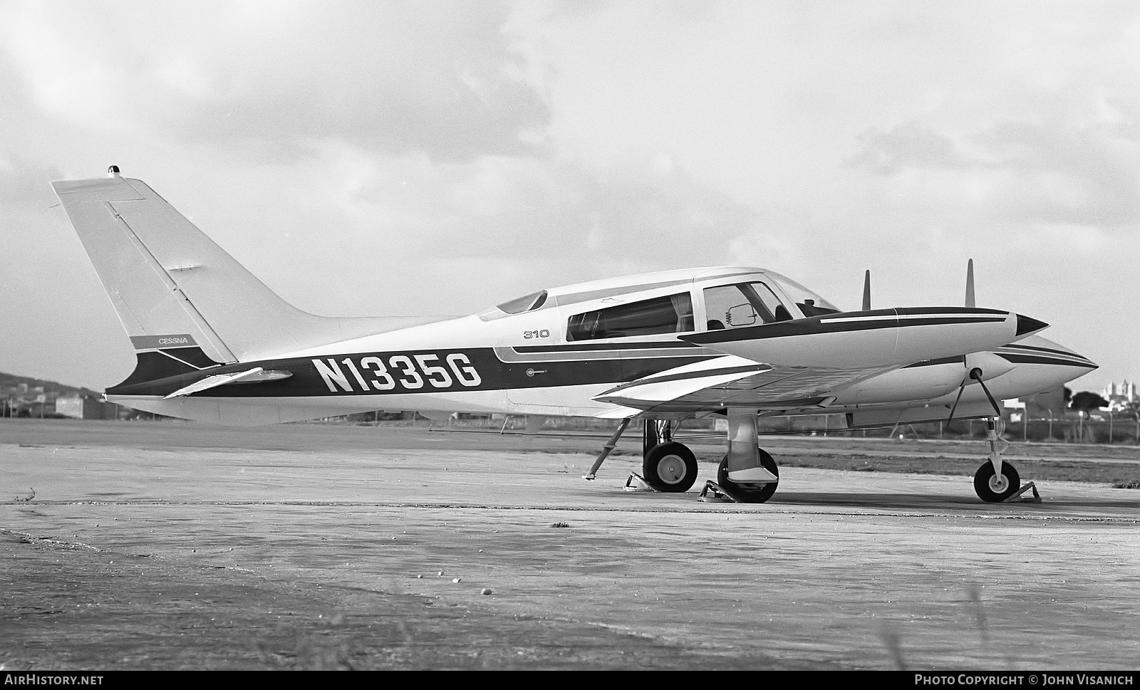 Aircraft Photo of N1335G | Cessna 310R | AirHistory.net #390093