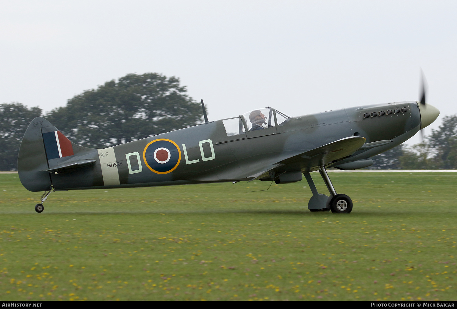 Aircraft Photo of G-CJWW / MH526 | Supermarine Aircraft Spitfire Mk26 | UK - Air Force | AirHistory.net #390105