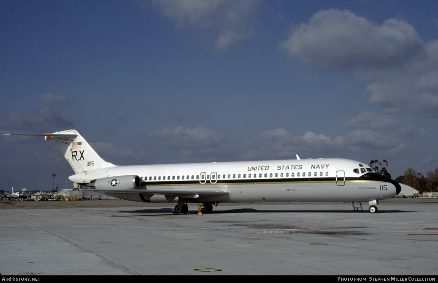 Aircraft Photo of 159115 / 9115 | McDonnell Douglas C-9B Skytrain II (DC-9-32CF) | USA - Navy | AirHistory.net #390314