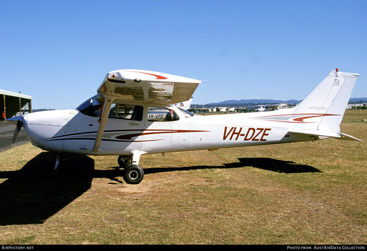 Aircraft Photo of VH-DZE | Cessna 172S Skyhawk SP | AirHistory.net #390321