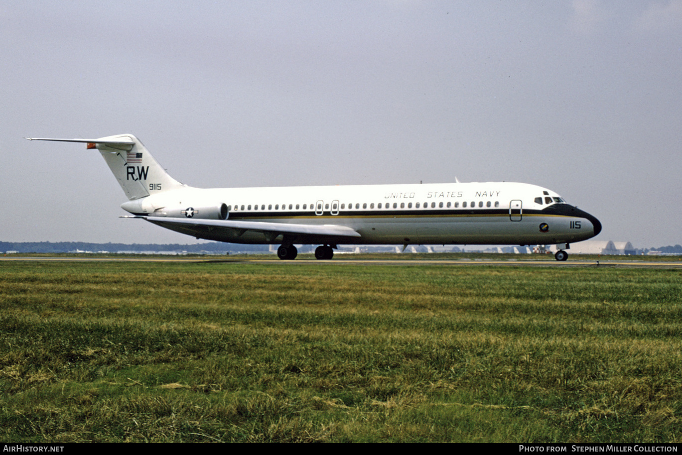 Aircraft Photo of 159115 / 9115 | McDonnell Douglas C-9B Skytrain II (DC-9-32CF) | USA - Navy | AirHistory.net #390336