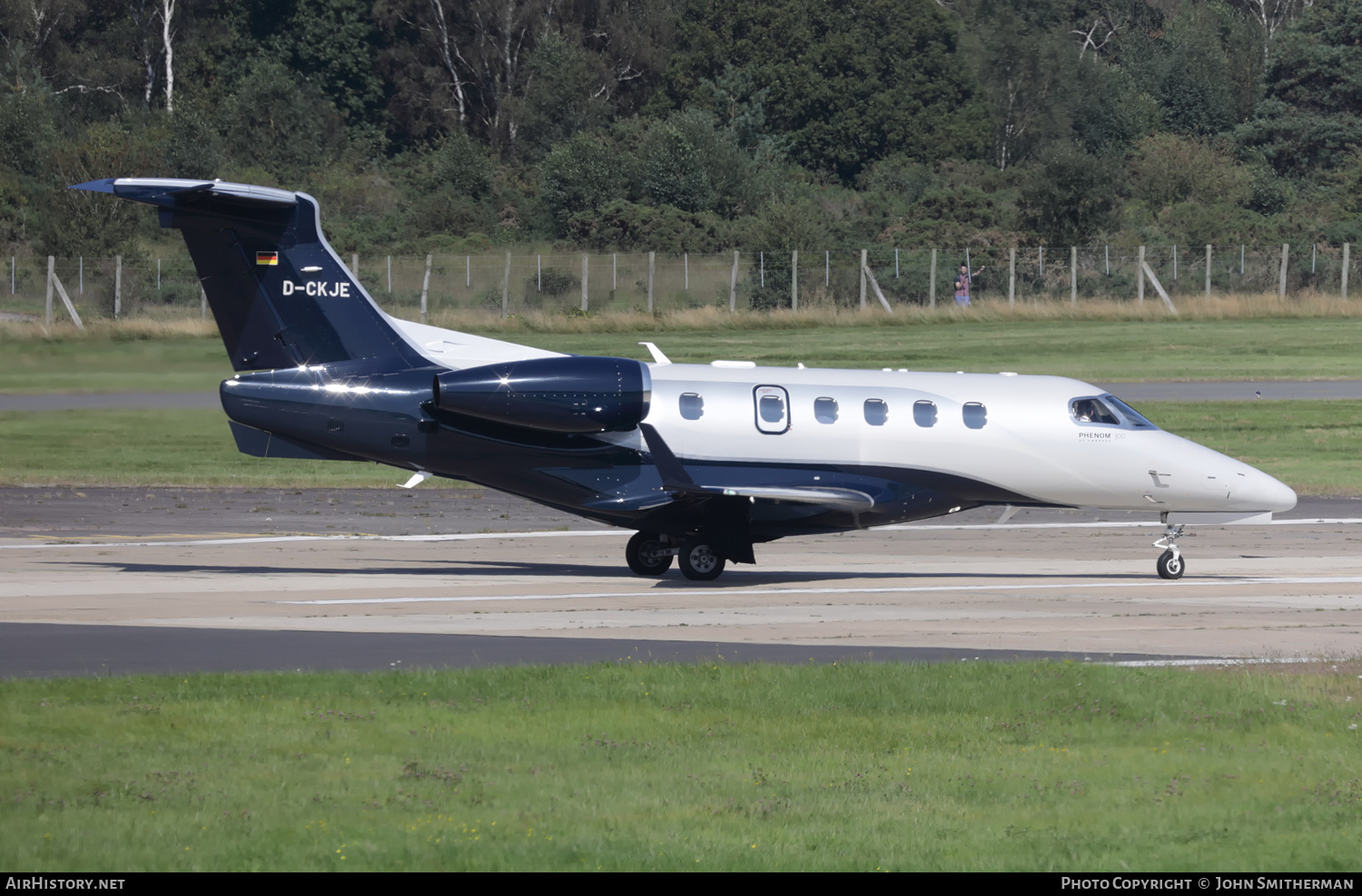 Aircraft Photo of D-CKJE | Embraer EMB-505 Phenom 300 | AirHistory.net #390391