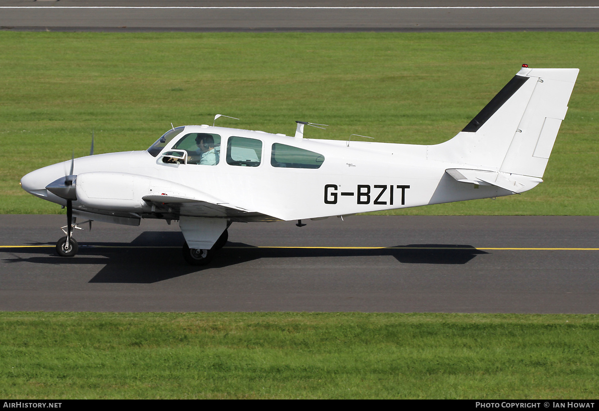 Aircraft Photo of G-BZIT | Beech B55 Baron (95-B55) | AirHistory.net #390417
