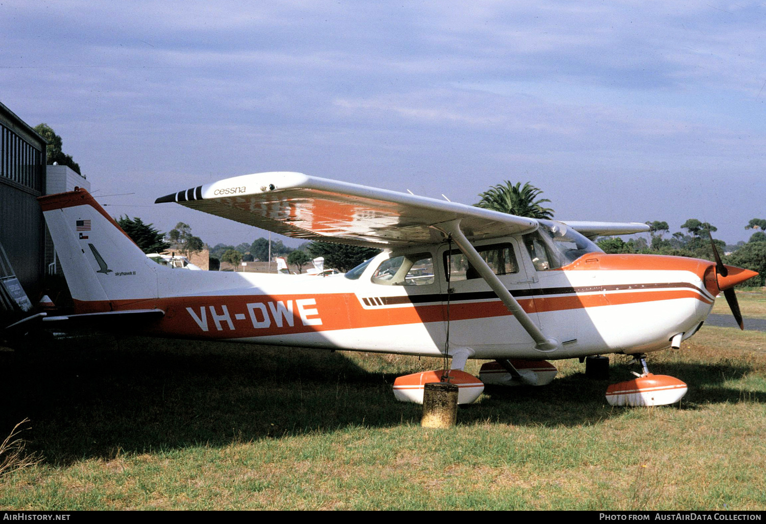 Aircraft Photo of VH-DWE | Cessna 172M Skyhawk | AirHistory.net #390571