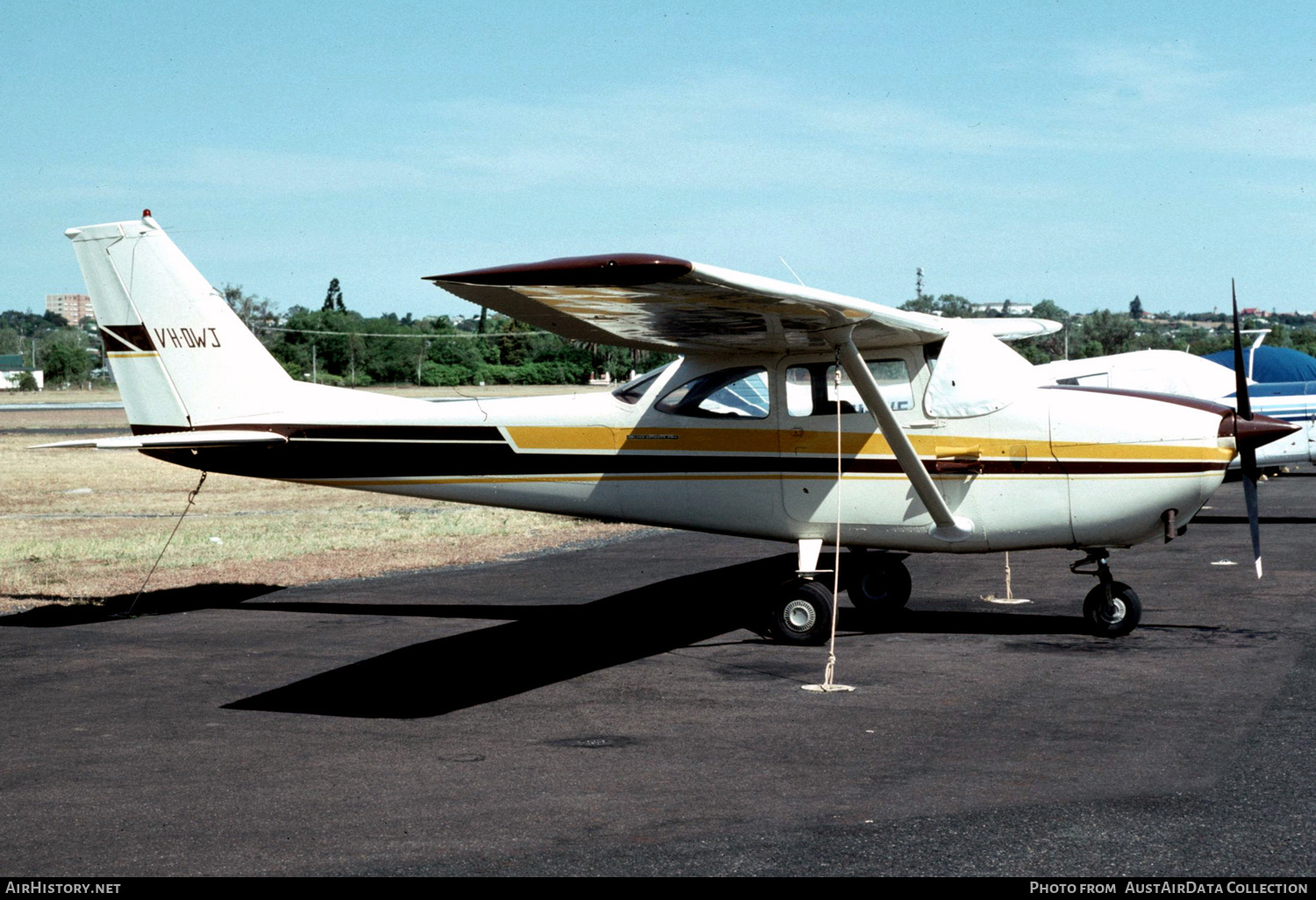 Aircraft Photo of VH-DWJ | Cessna 172H Skyhawk | AirHistory.net #390579