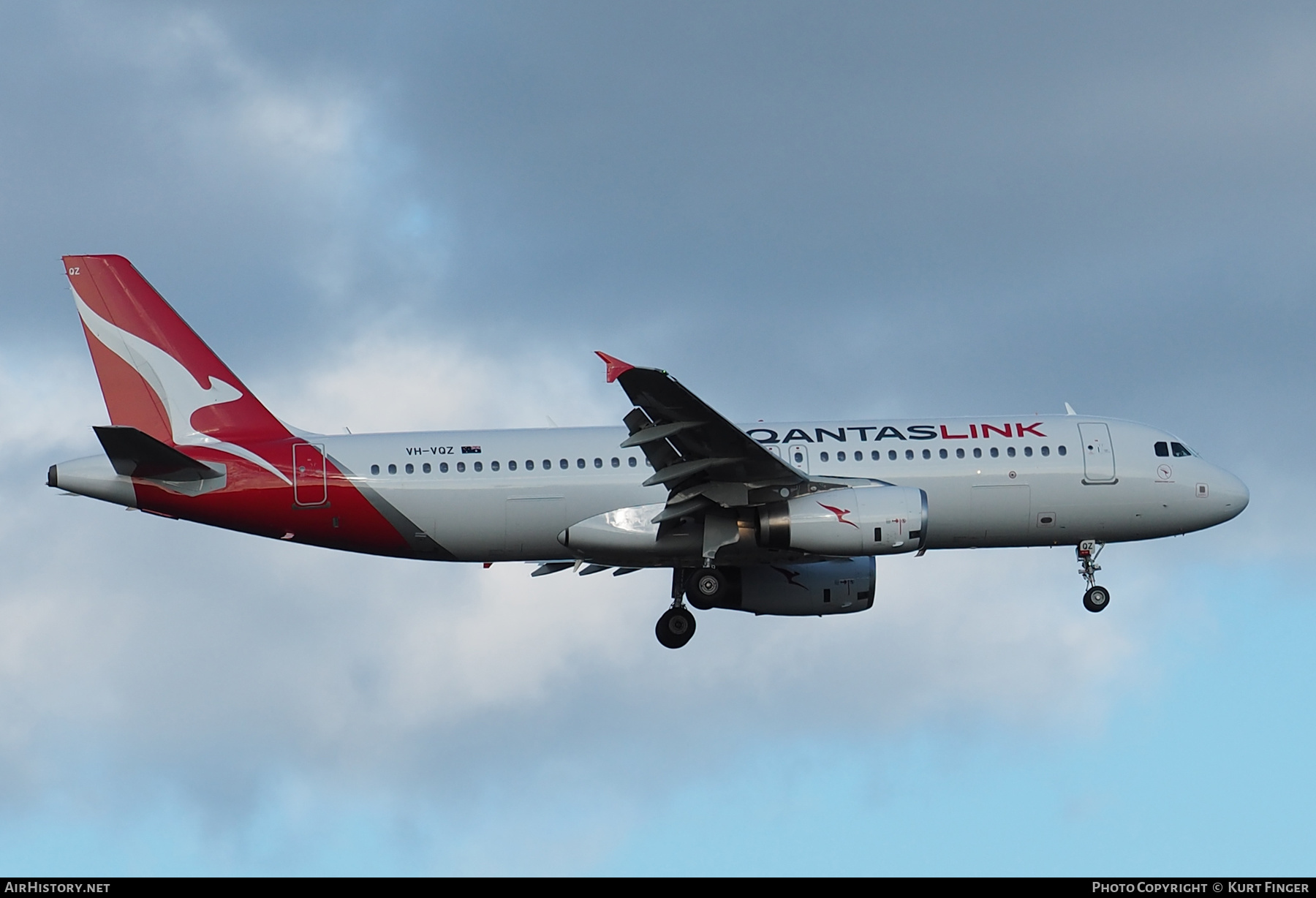 Aircraft Photo of VH-VQZ | Airbus A320-232 | QantasLink | AirHistory.net #390583