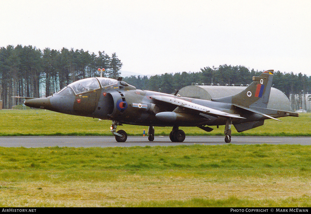 Aircraft Photo of ZD990 | Hawker Siddeley Harrier T4A | UK - Air Force | AirHistory.net #390615