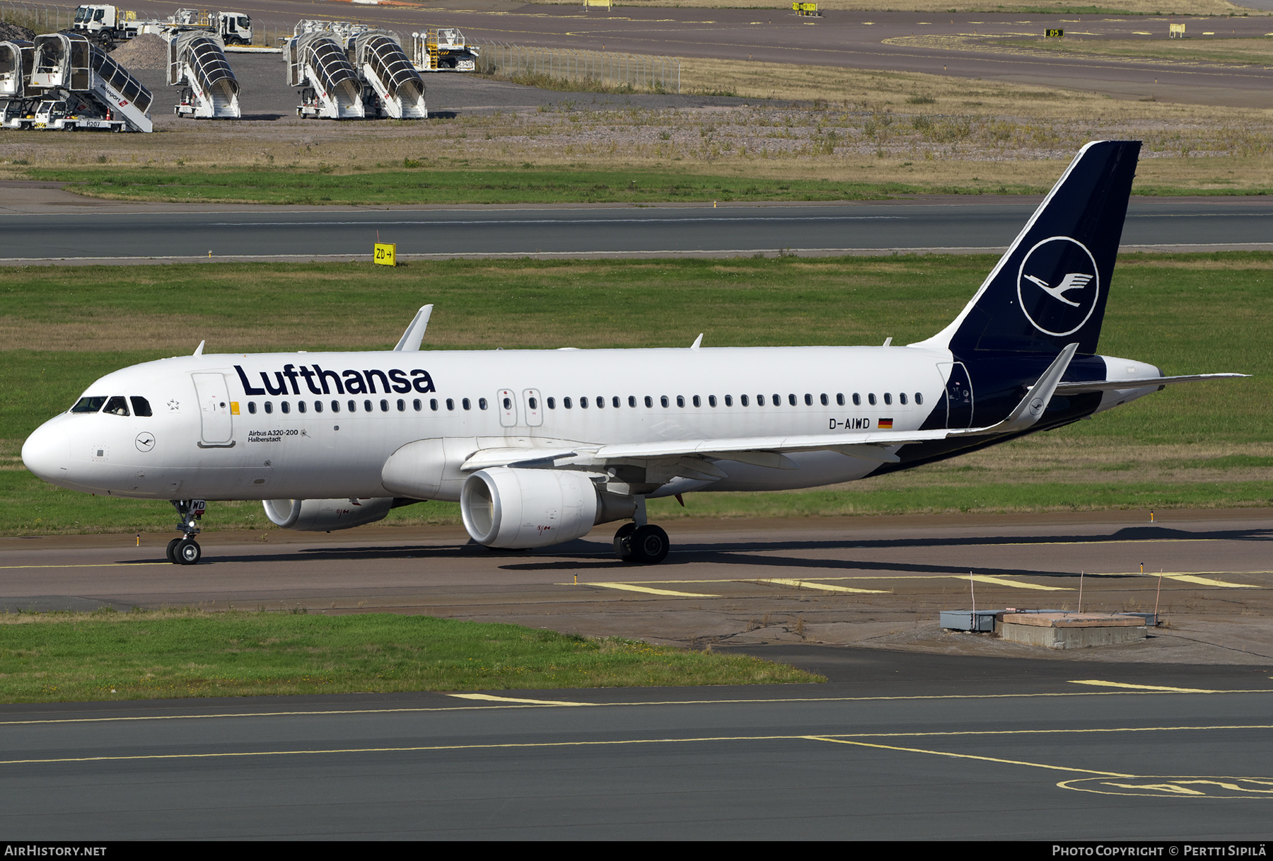 Aircraft Photo of D-AIWD | Airbus A320-214 | Lufthansa | AirHistory.net #390632