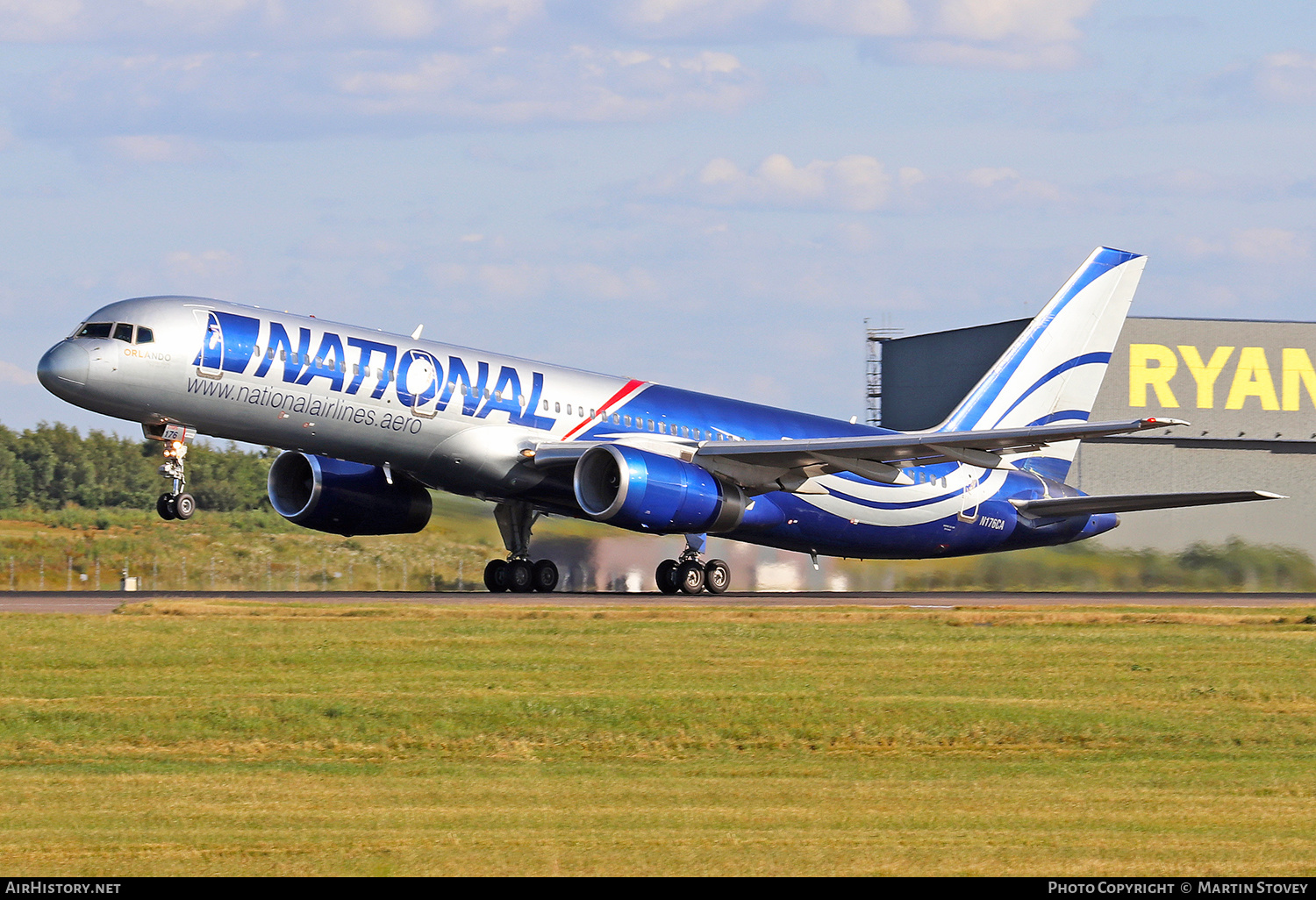 Aircraft Photo of N176CA | Boeing 757-28A | National Airlines | AirHistory.net #390770