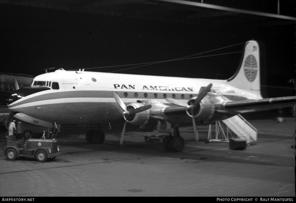 Aircraft Photo of N88886 | Douglas C-54E Skymaster | Pan American World Airways - Pan Am | AirHistory.net #390815