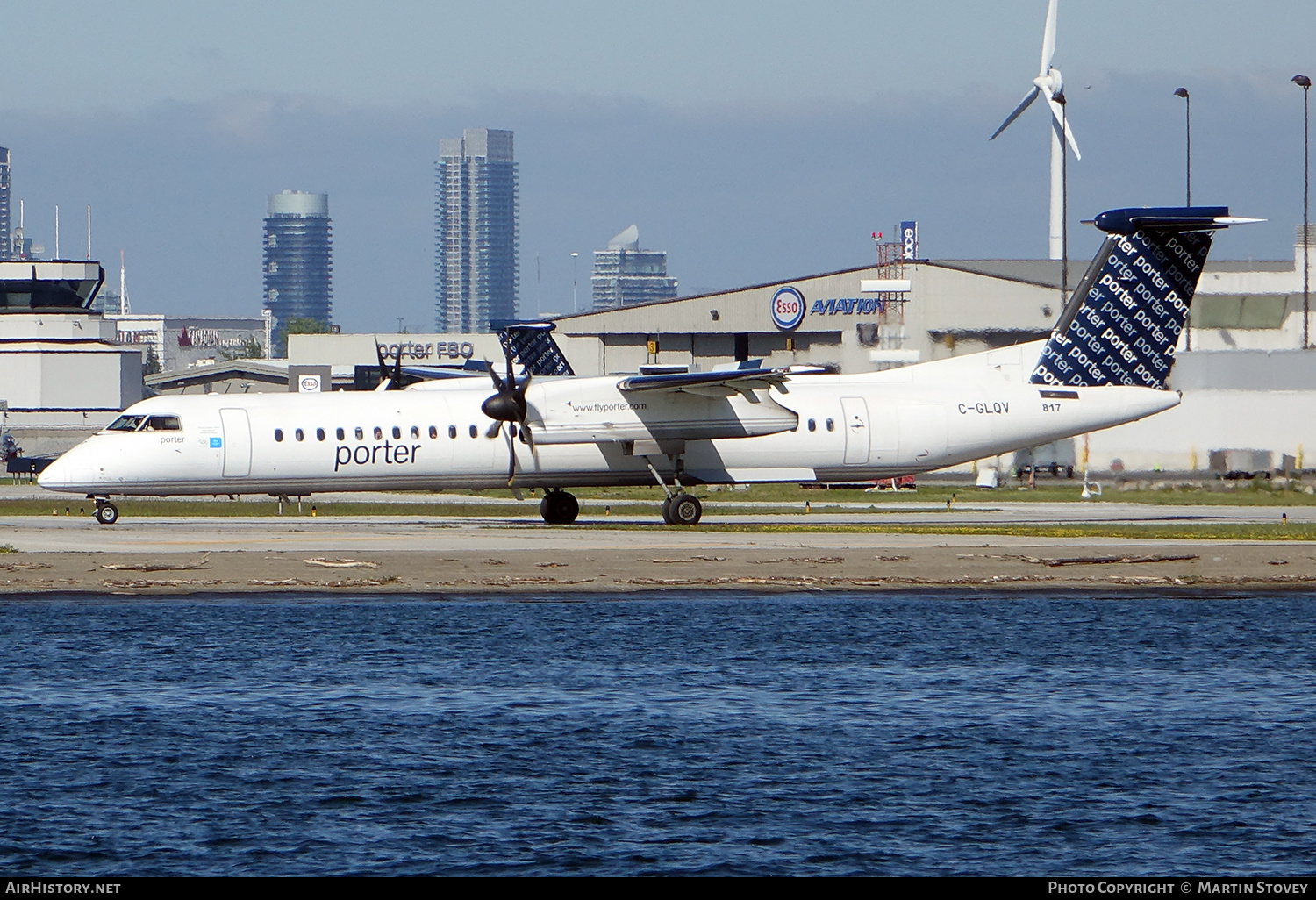 Aircraft Photo of C-GLQV | Bombardier DHC-8-402 Dash 8 | Porter Airlines | AirHistory.net #390890