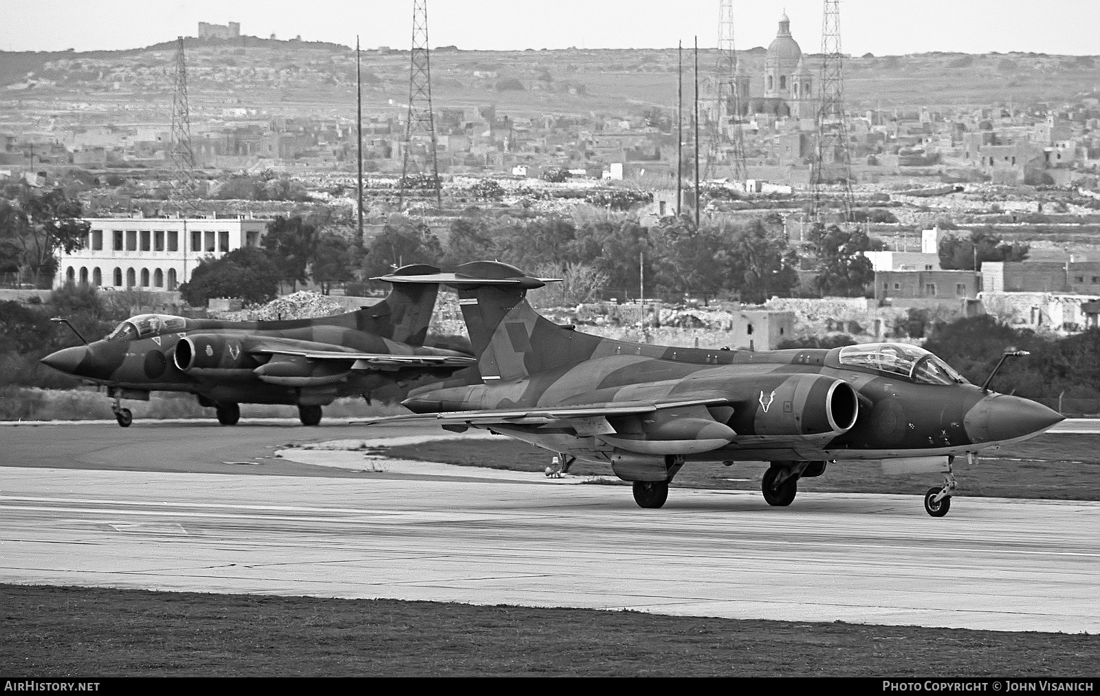 Aircraft Photo of XN977 | Hawker Siddeley Buccaneer S2B | UK - Air Force | AirHistory.net #390933