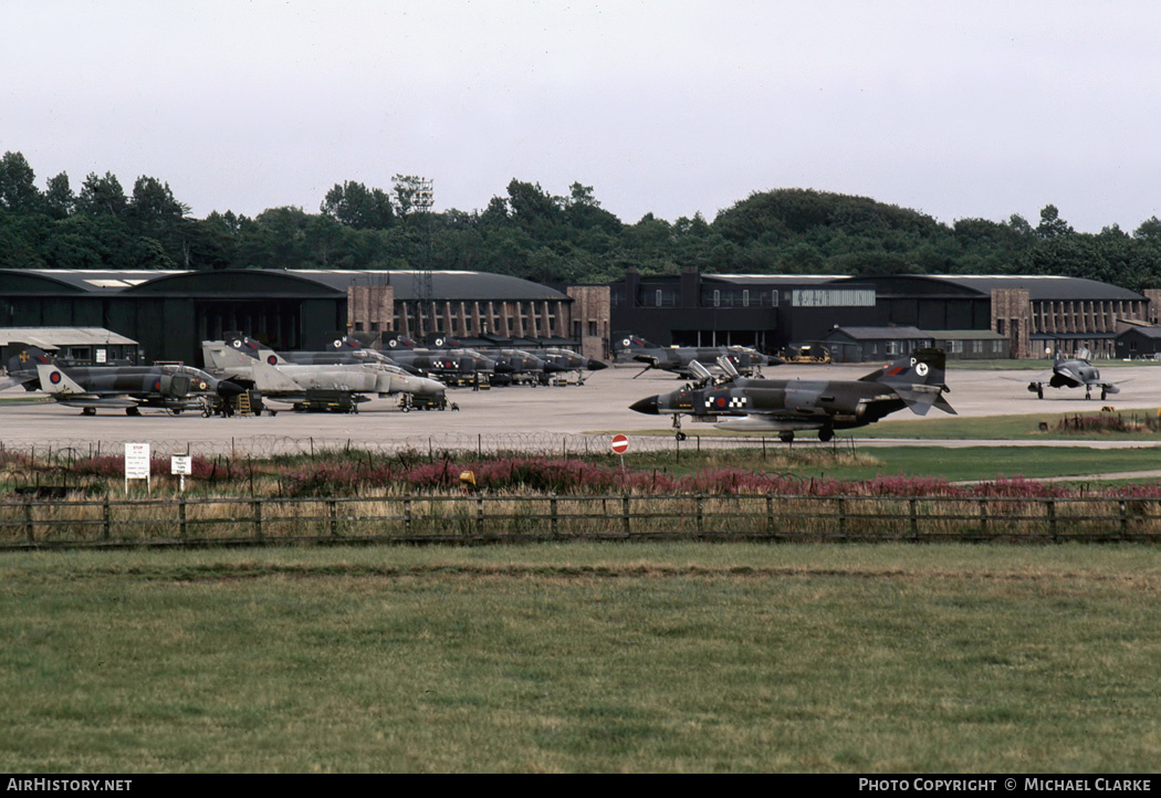 Airport photo of Leuchars (EGQL / ADX) in Scotland, United Kingdom | AirHistory.net #390940