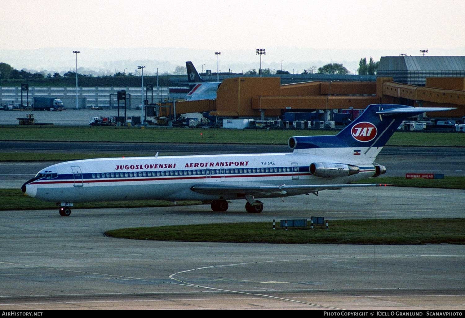 Aircraft Photo of YU-AKE | Boeing 727-2H9/Adv | JAT Yugoslav Airlines - Jugoslovenski Aerotransport | AirHistory.net #391096
