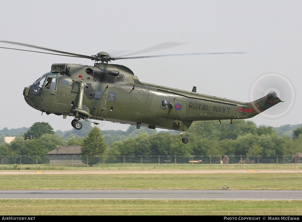 Aircraft Photo of ZF123 | Westland WS-61 Sea King HC4 | UK - Navy | AirHistory.net #391136