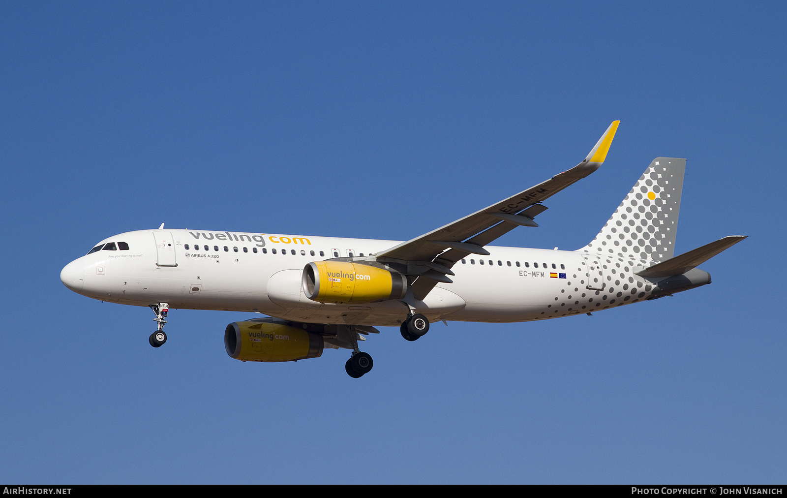 Aircraft Photo of EC-MFM | Airbus A320-232 | Vueling Airlines | AirHistory.net #391143