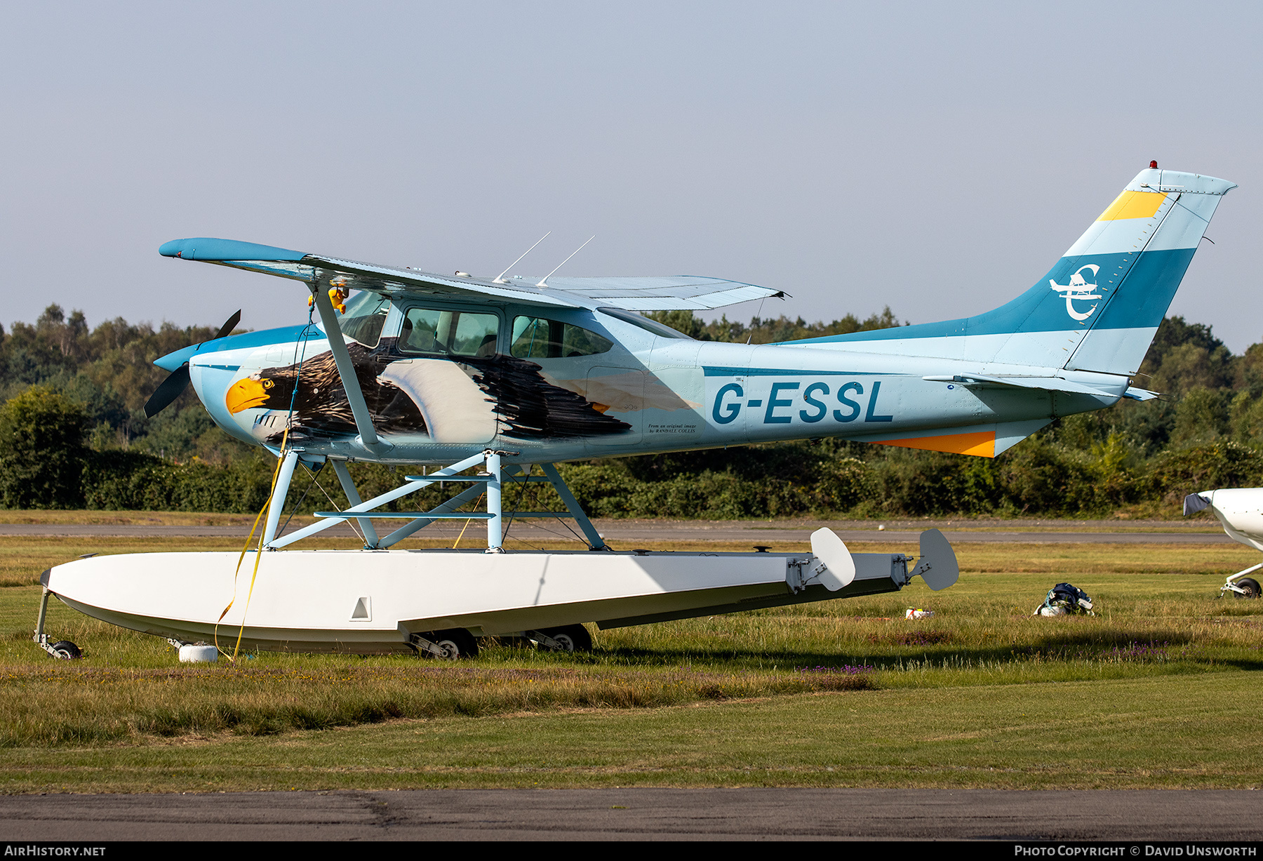 Aircraft Photo of G-ESSL | Cessna 182R Skylane | AirHistory.net #391231