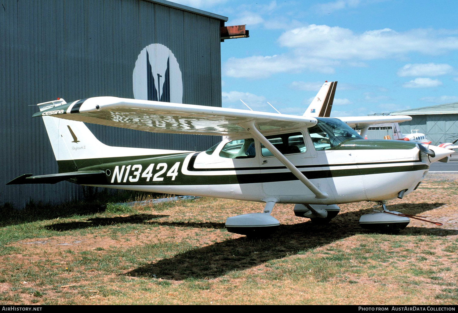 Aircraft Photo of N13424 | Cessna 172M Skyhawk | AirHistory.net #391245