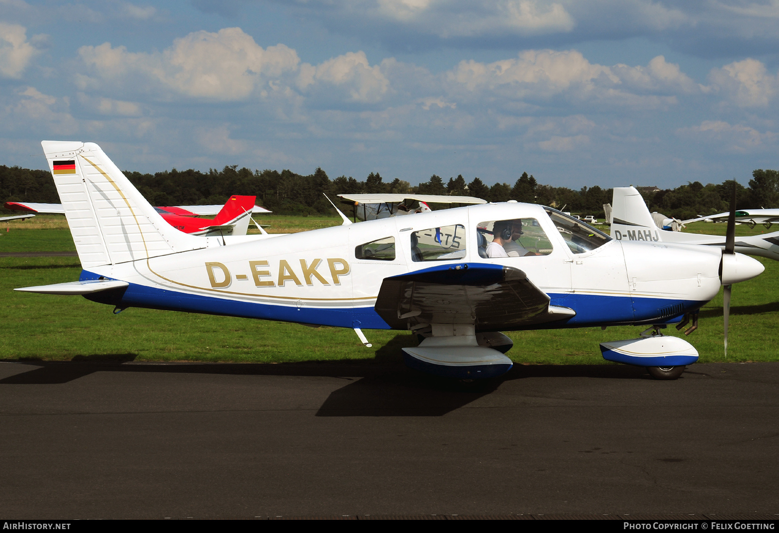 Aircraft Photo of D-EAKP | Piper PA-28-181 Archer II | AirHistory.net #391437