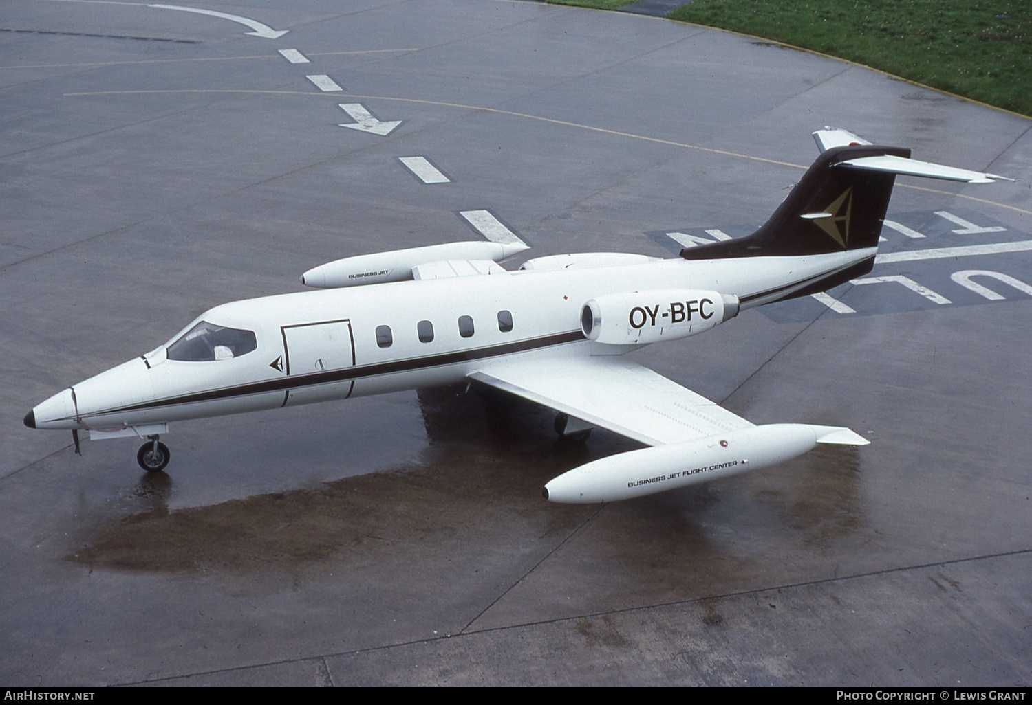 Aircraft Photo of OY-BFC | Gates Learjet 25B | Business Jet Flight Center | AirHistory.net #391645