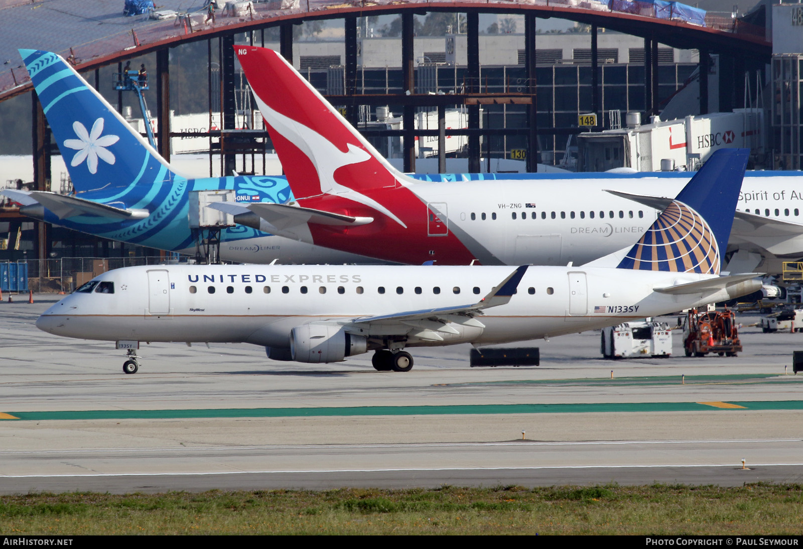 Aircraft Photo of N133SY | Embraer 175LR (ERJ-170-200LR) | United Express | AirHistory.net #391661