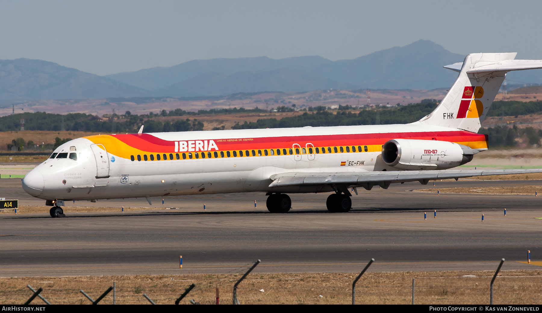 Aircraft Photo of EC-FHK | McDonnell Douglas MD-87 (DC-9-87) | Iberia | AirHistory.net #391662