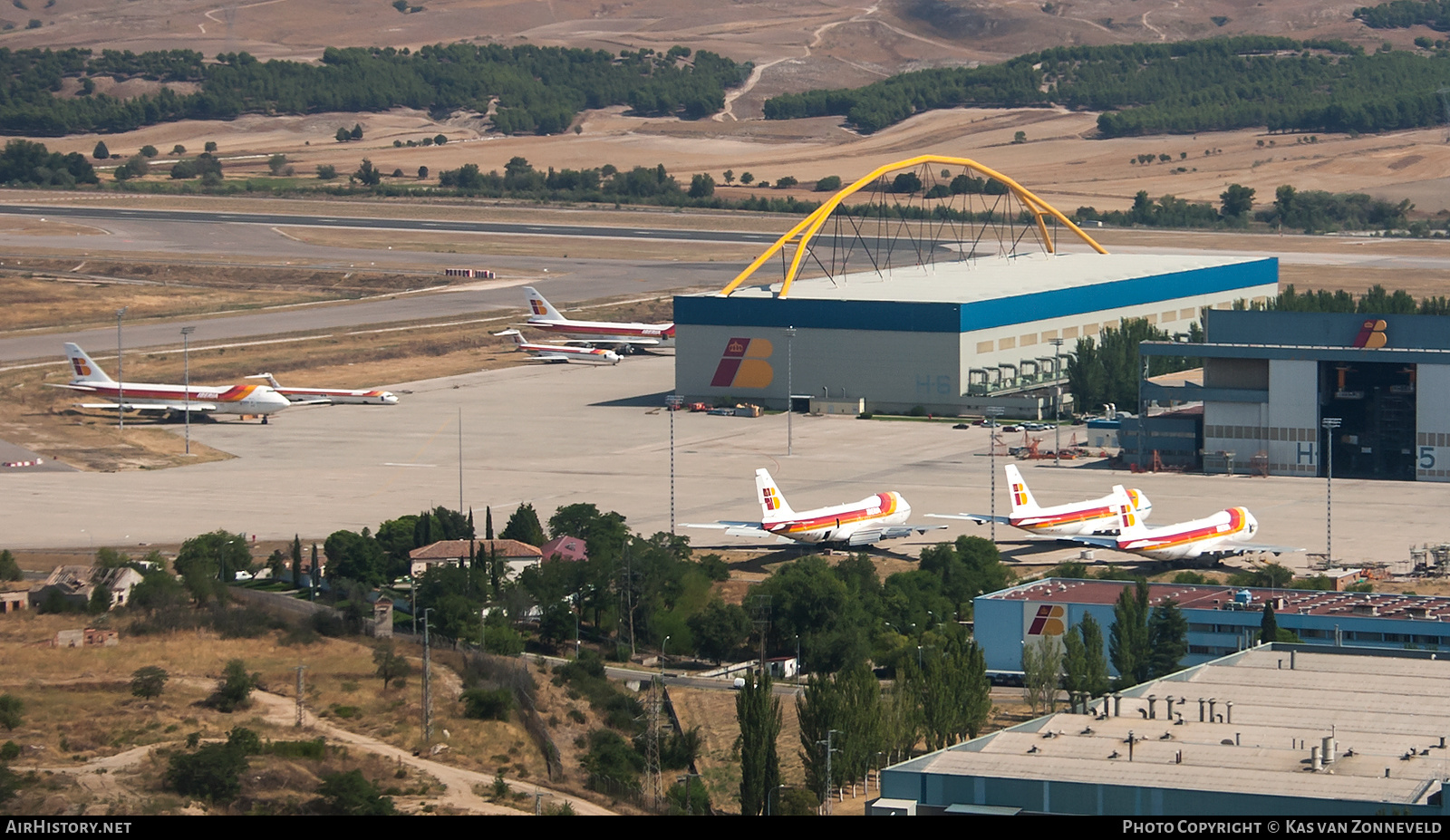 Airport photo of Madrid - Adolfo Suarez / Barajas (LEMD / MAD) in Spain | AirHistory.net #391742