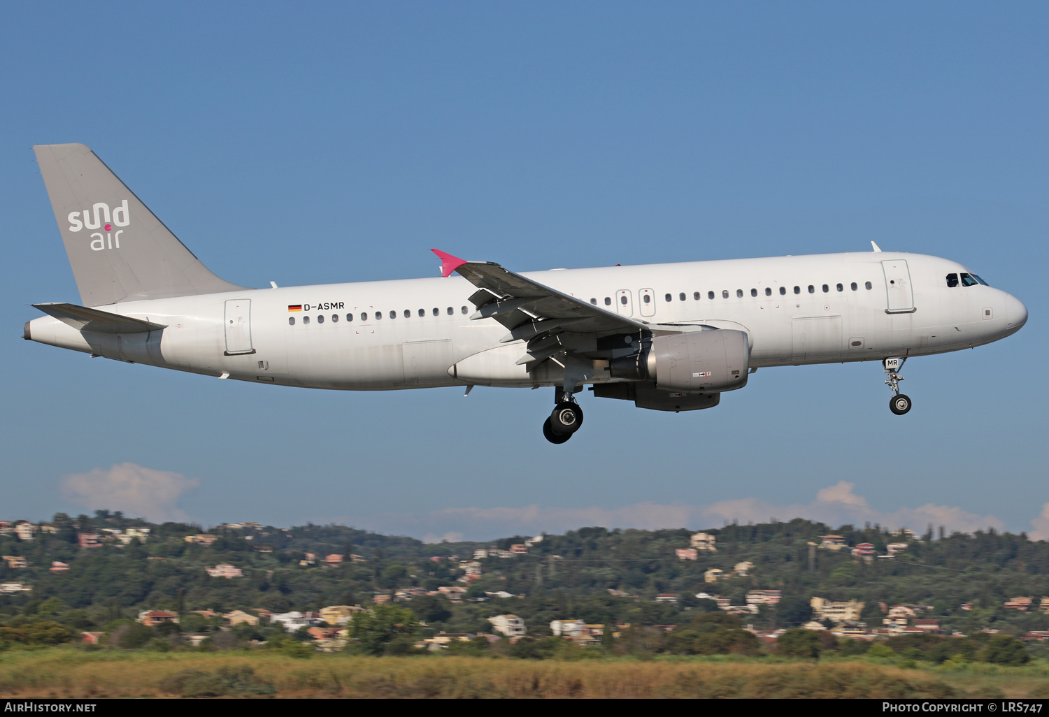 Aircraft Photo of D-ASMR | Airbus A320-214 | Sundair | AirHistory.net #391923