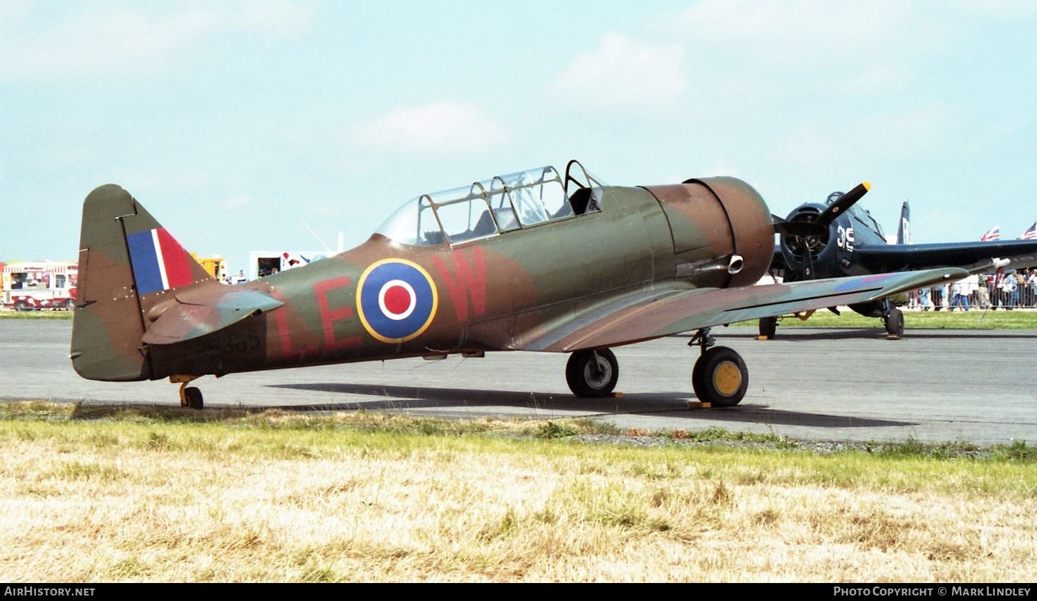 Aircraft Photo of G-BKCK / P5865 | North American Harvard Mk4 | UK - Air Force | AirHistory.net #391970