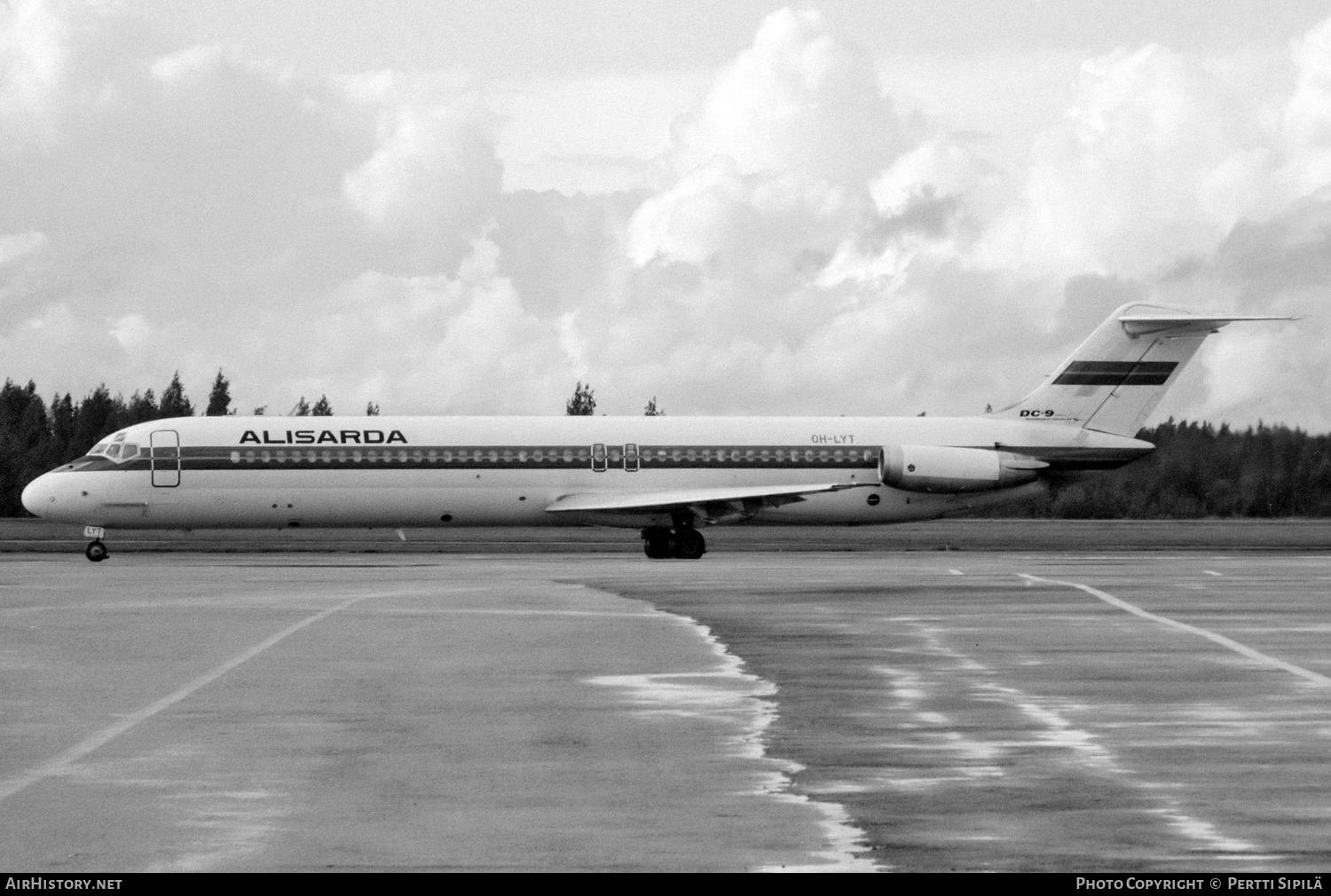Aircraft Photo of OH-LYT | McDonnell Douglas DC-9-51 | Alisarda | AirHistory.net #392005