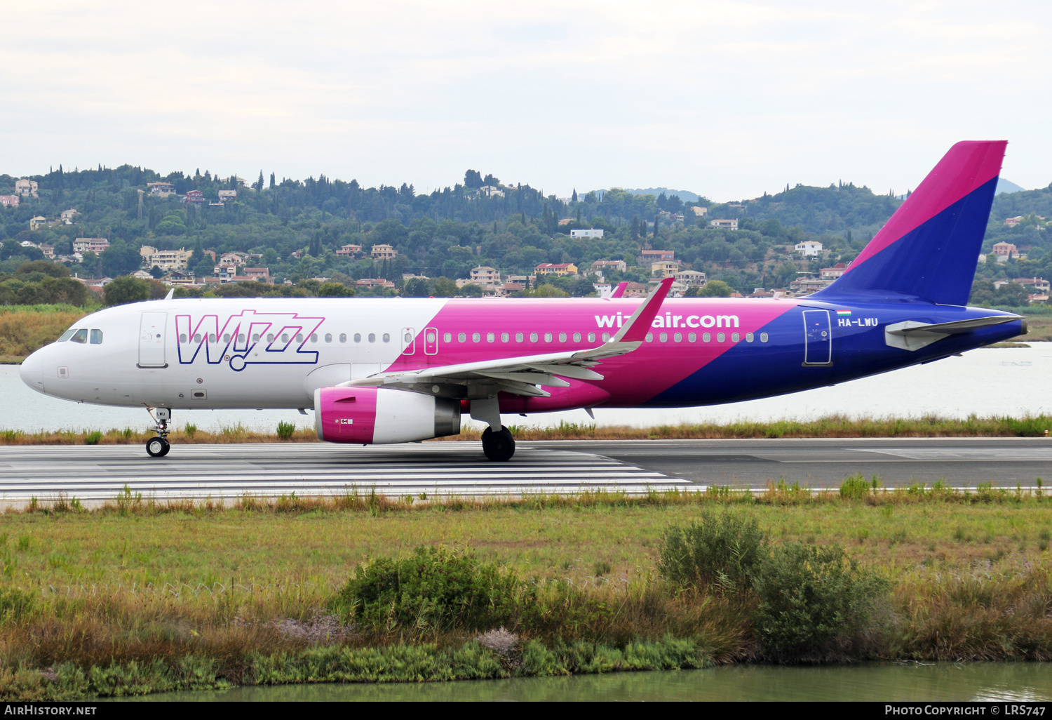Aircraft Photo of HA-LWU | Airbus A320-232 | Wizz Air | AirHistory.net #392020