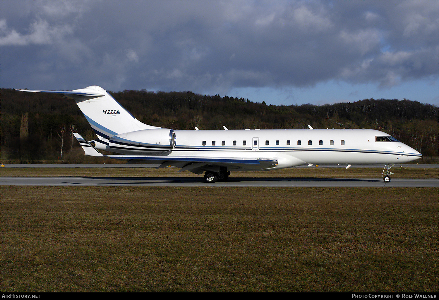 Aircraft Photo of N1868M | Bombardier Global Express (BD-700-1A10) | AirHistory.net #392048