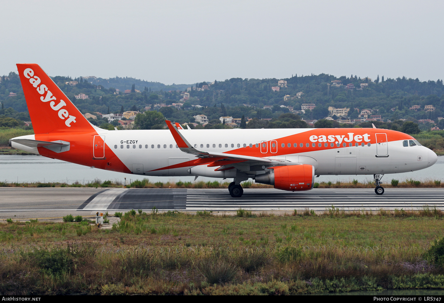 Aircraft Photo of G-EZGY | Airbus A320-214 | EasyJet | AirHistory.net #392086
