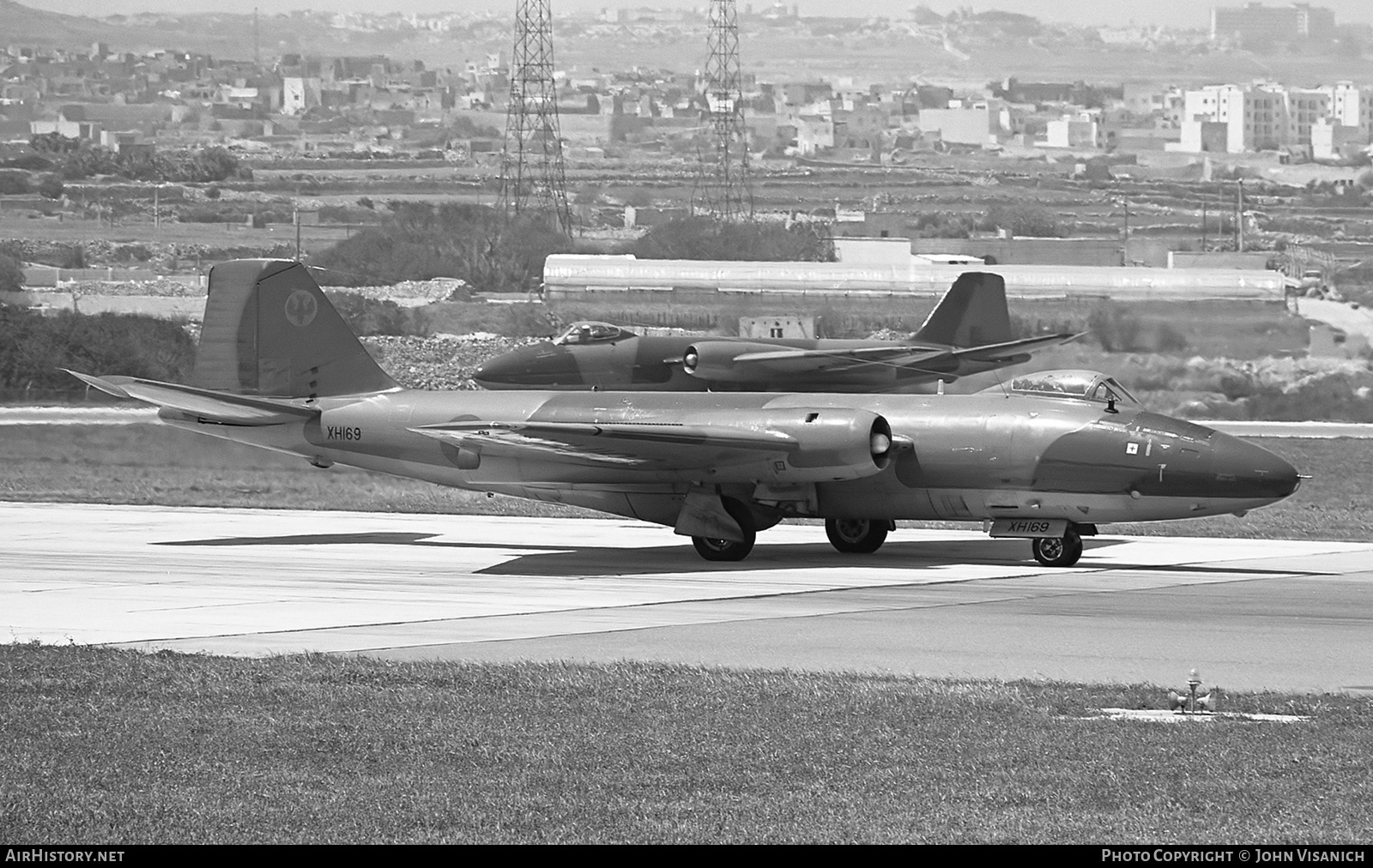 Aircraft Photo of XH169 | English Electric Canberra PR9 | UK - Air Force | AirHistory.net #392168
