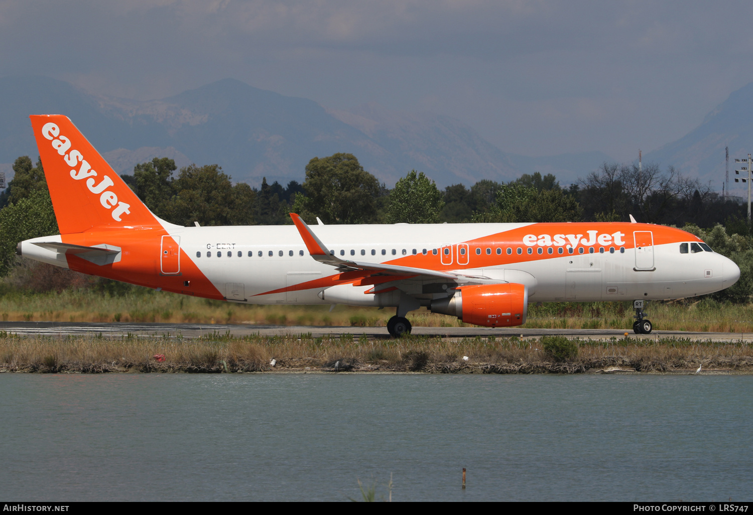 Aircraft Photo of G-EZRT | Airbus A320-214 | EasyJet | AirHistory.net #392195