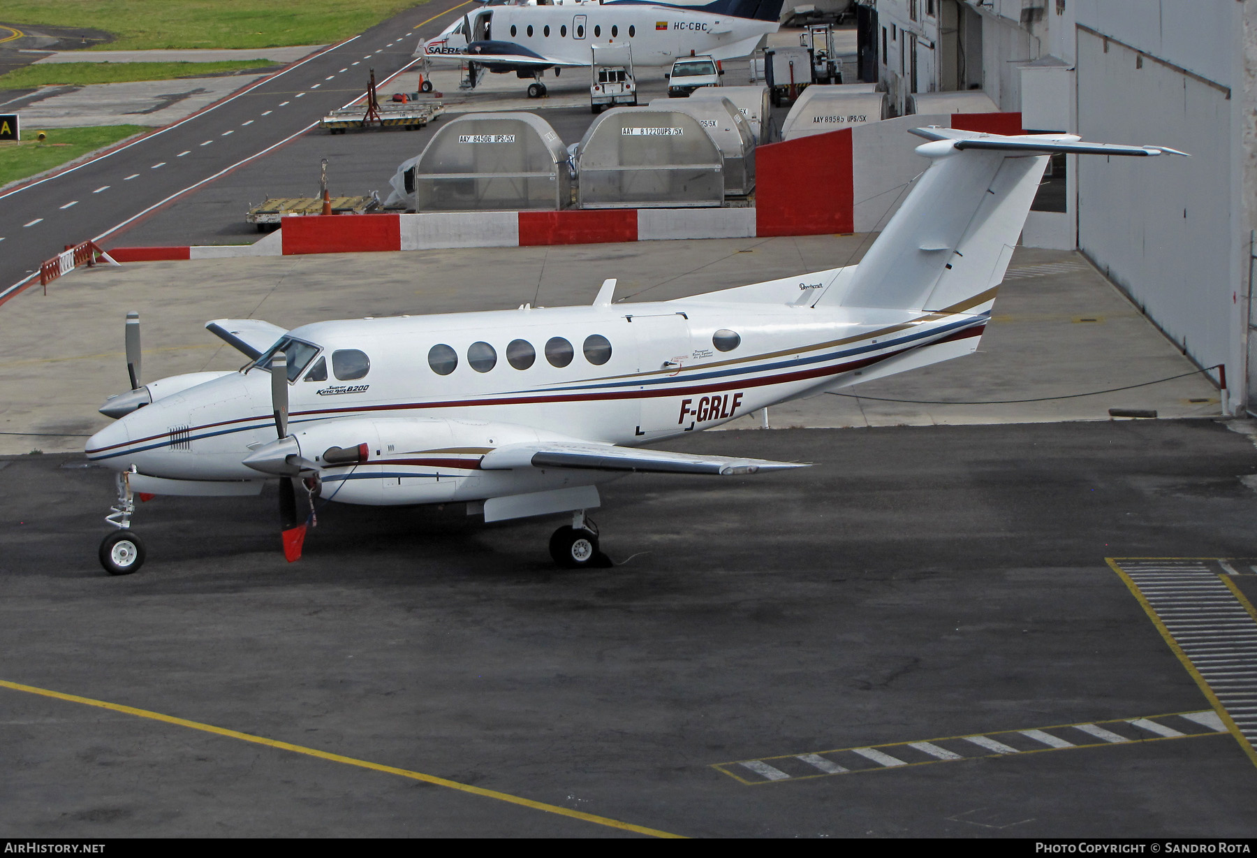 Aircraft Photo of F-GRLF | Raytheon B200 King Air | AirHistory.net #392290