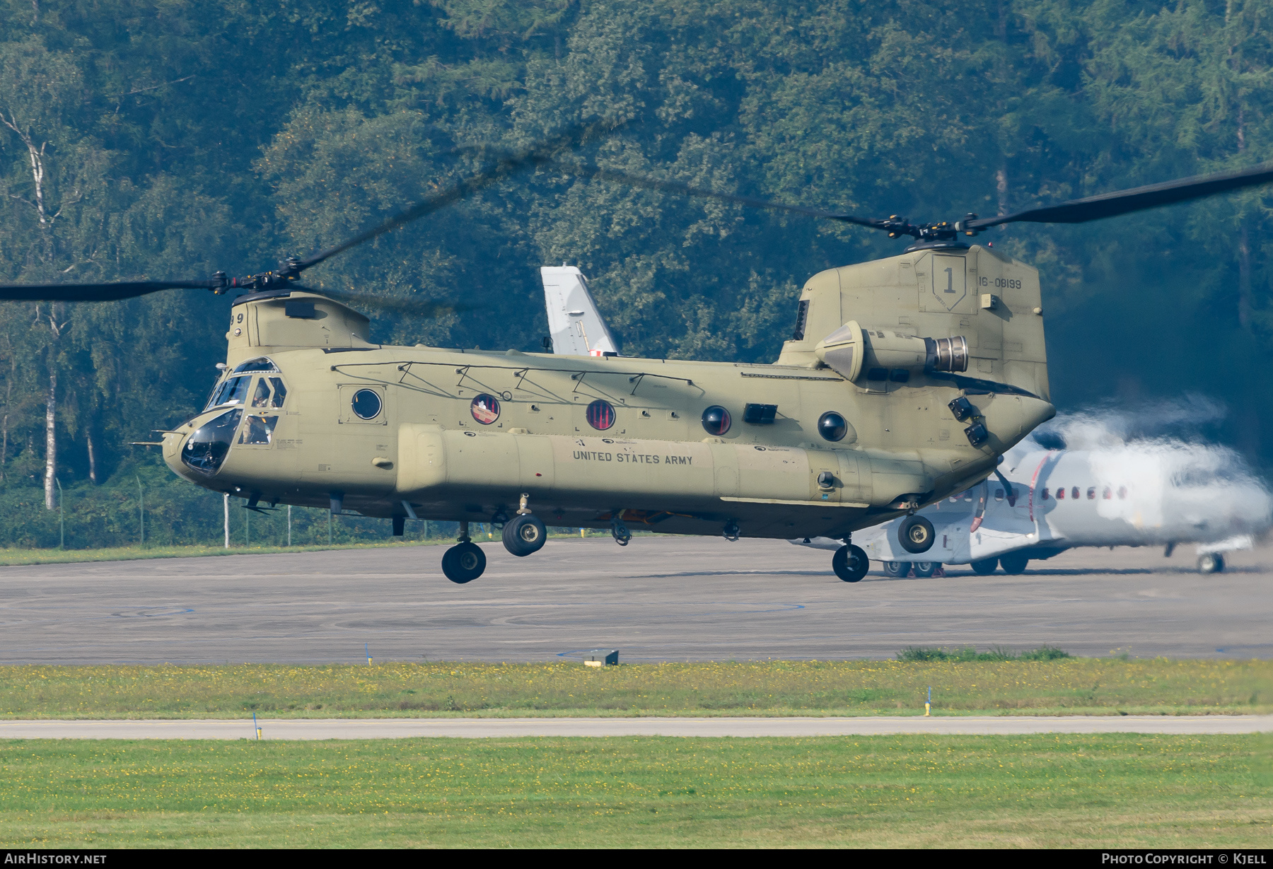 Aircraft Photo of 16-8199 / 16-08199 | Boeing CH-47F Chinook (414) | USA - Army | AirHistory.net #392374