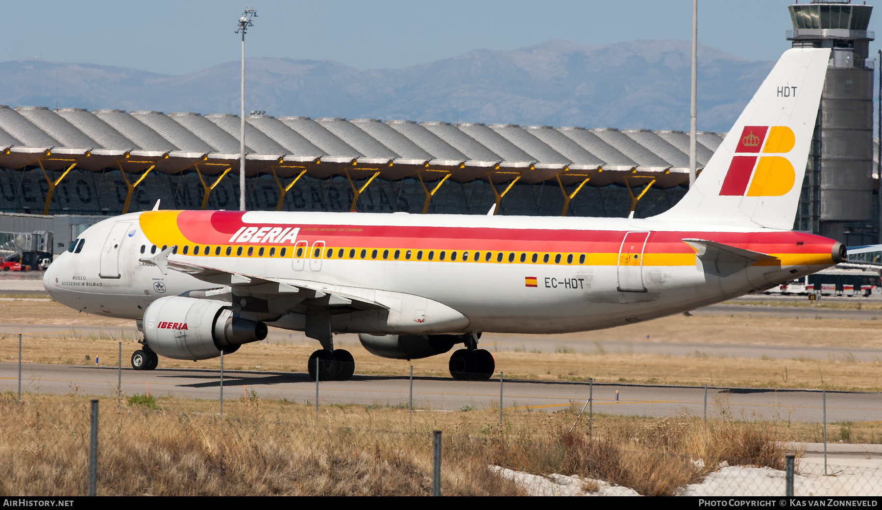 Aircraft Photo of EC-HDT | Airbus A320-214 | Iberia | AirHistory.net #392380