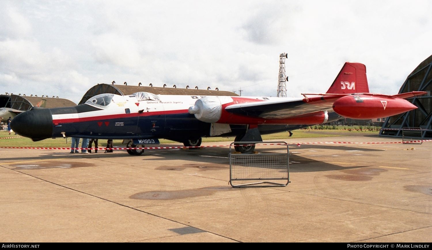 Aircraft Photo of WH953 | English Electric Canberra B6(mod) | UK - Air Force | AirHistory.net #392538