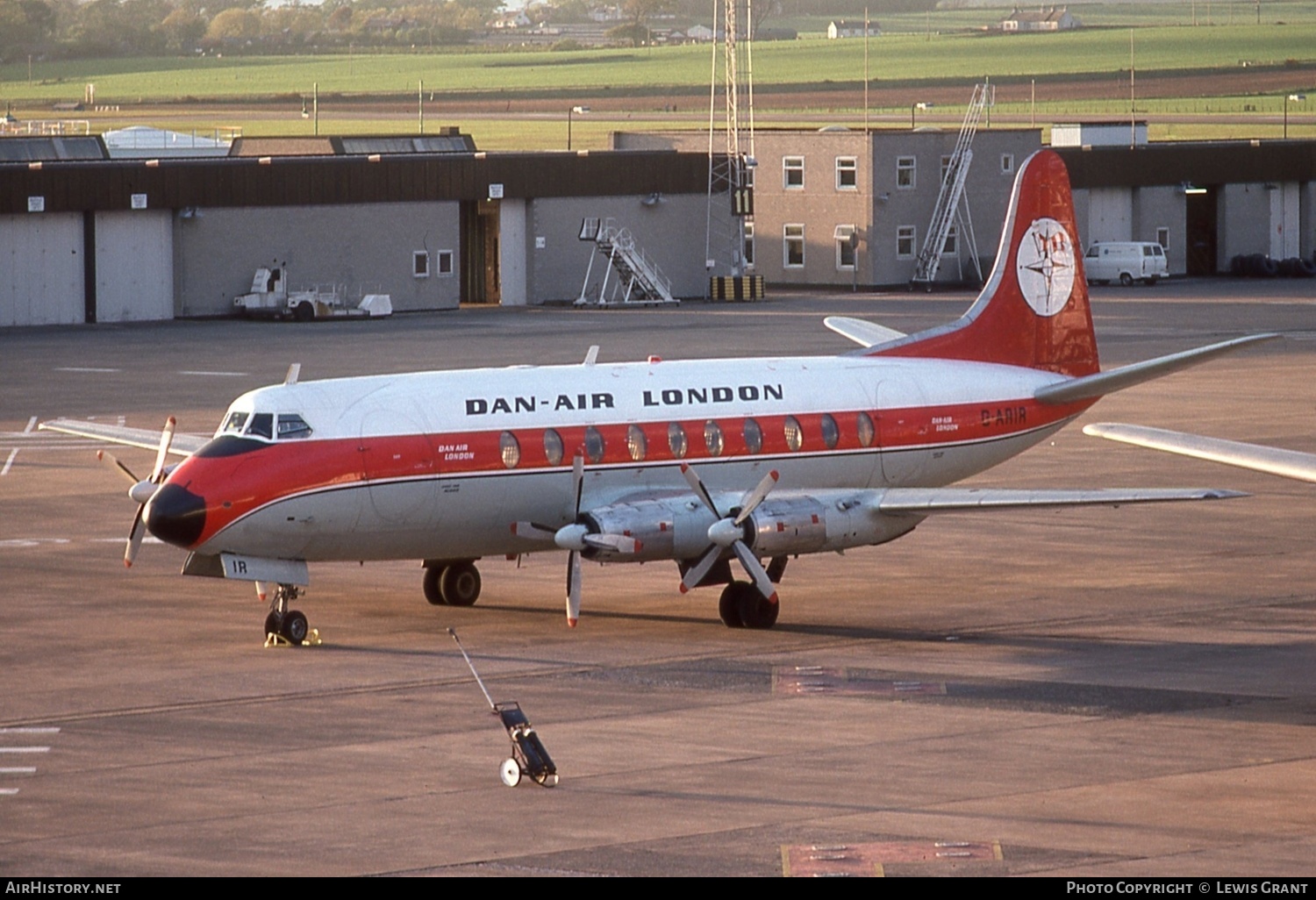 Aircraft Photo of G-ARIR | Vickers 708 Viscount | Dan-Air London | AirHistory.net #392550
