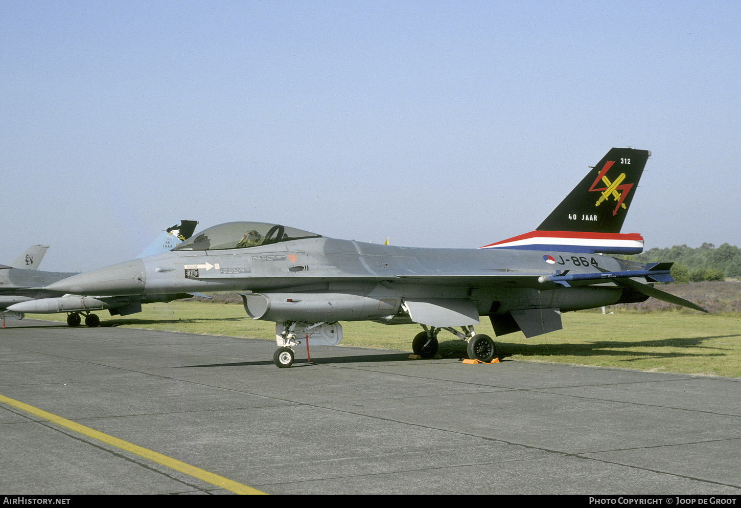 Aircraft Photo of J-864 | General Dynamics F-16A(R) Fighting Falcon | Netherlands - Air Force | AirHistory.net #392572