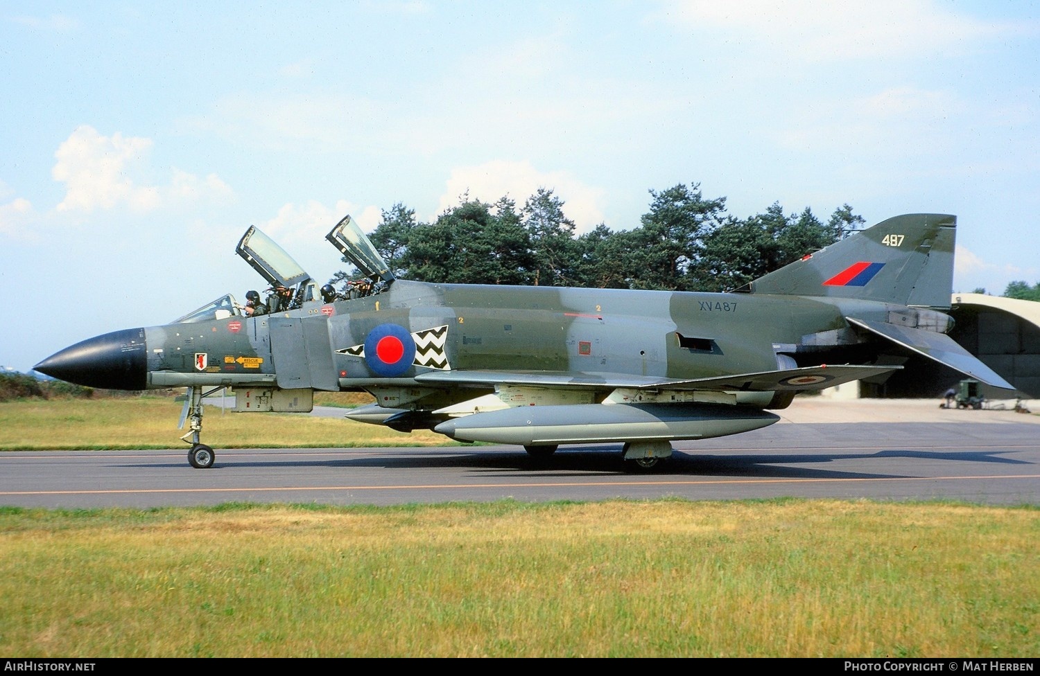 Aircraft Photo of XV487 | McDonnell Douglas F-4M Phantom FGR2 | UK - Air Force | AirHistory.net #392700