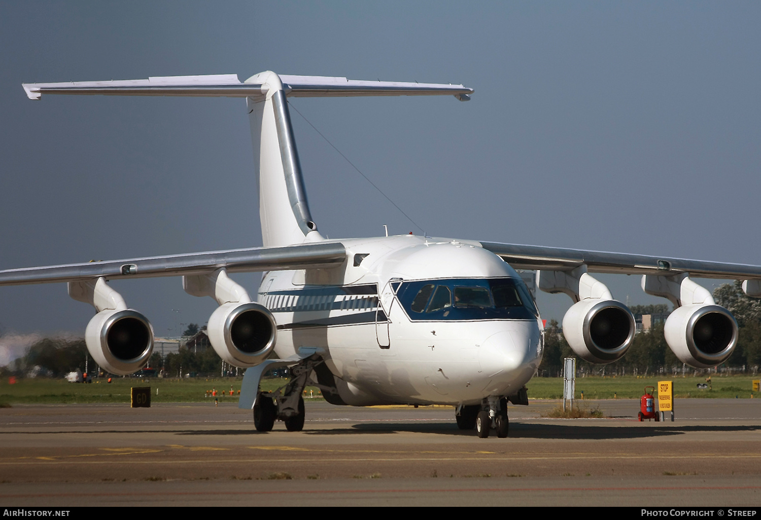 Aircraft Photo of G-OFOM | British Aerospace BAe-146-100 | AirHistory.net #392751