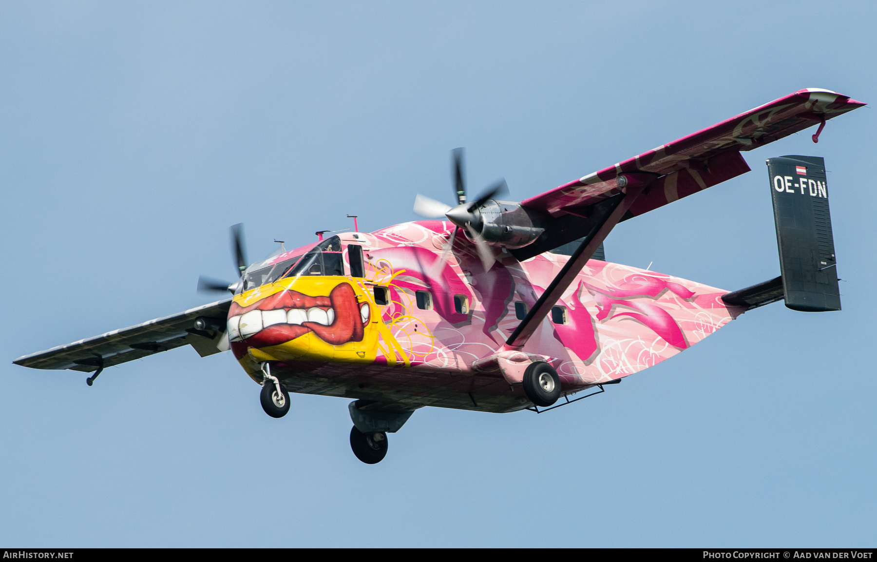 Aircraft Photo of OE-FDN | Short SC.7 Skyvan 3M-400 | Pink Aviation Services | AirHistory.net #393025
