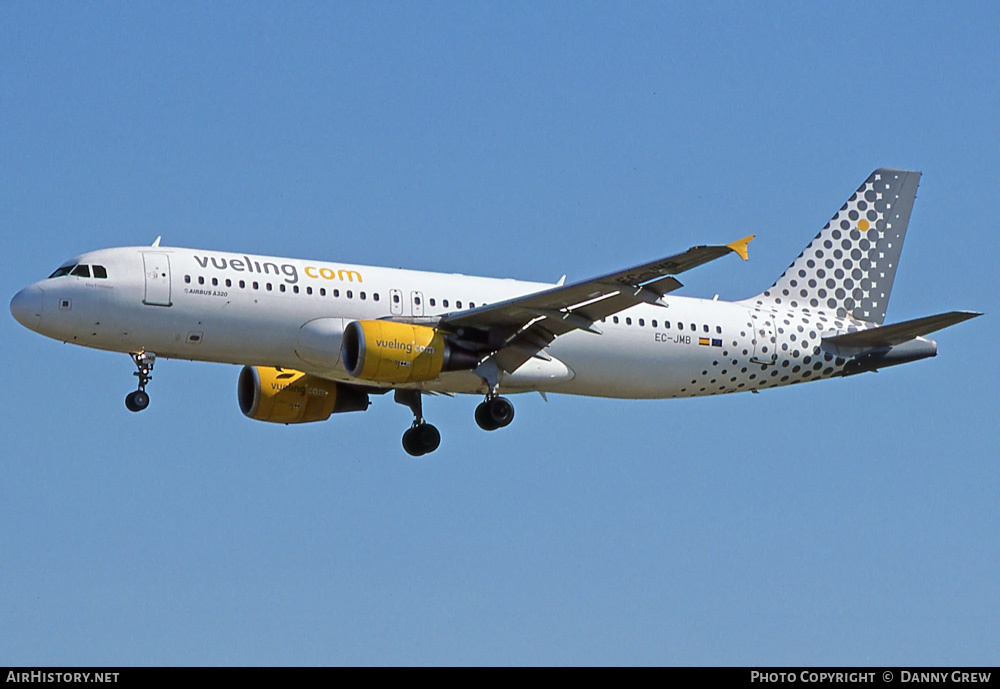 Aircraft Photo of EC-JMB | Airbus A320-214 | Vueling Airlines | AirHistory.net #393050