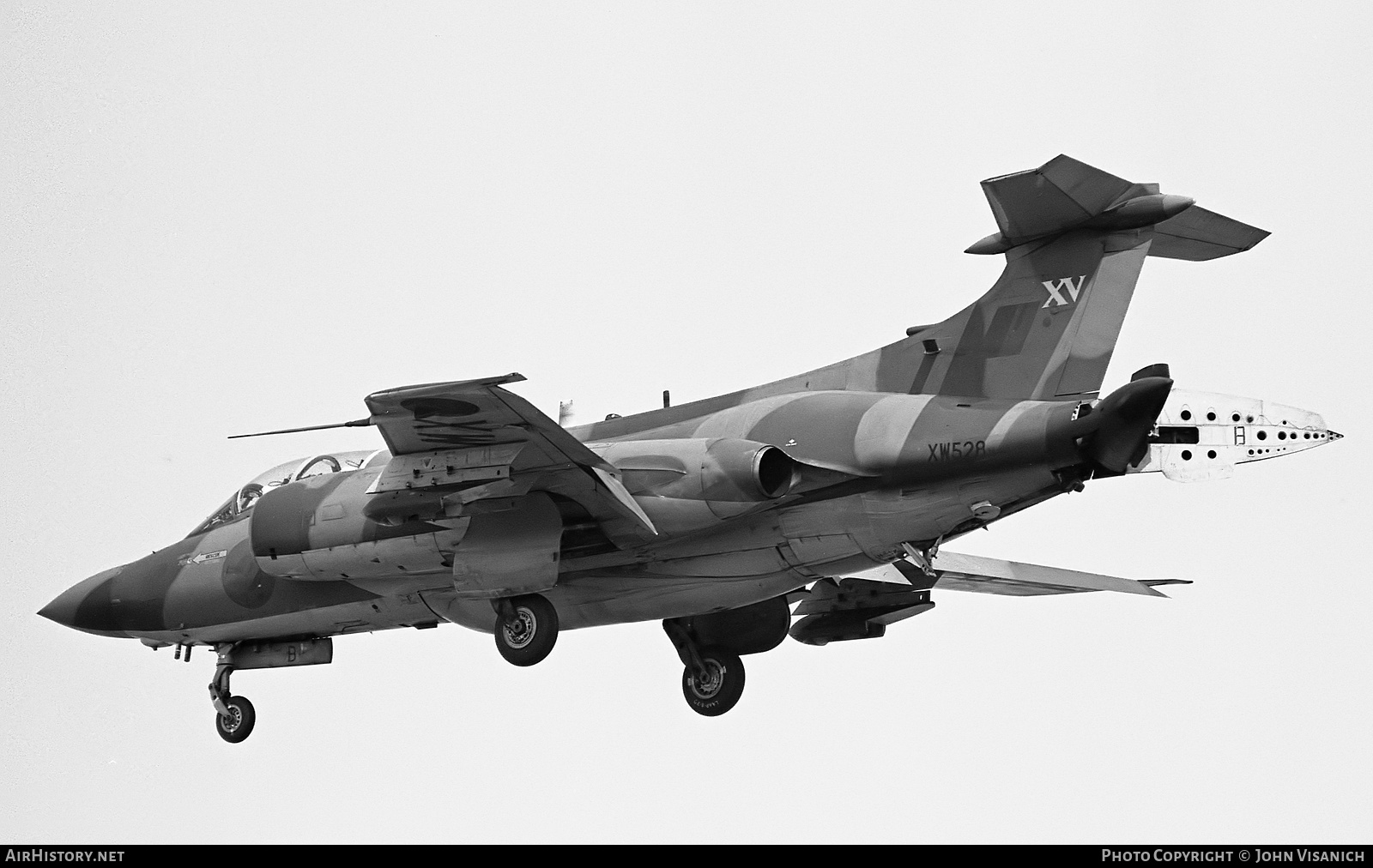 Aircraft Photo of XW528 | Hawker Siddeley Buccaneer S2B | UK - Air Force | AirHistory.net #393098