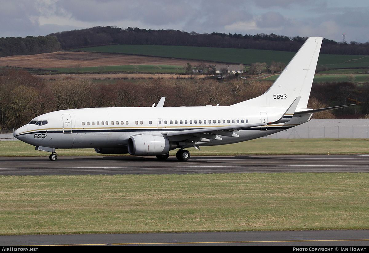 Aircraft Photo of 166693 / 6693 | Boeing C-40A Clipper | USA - Navy | AirHistory.net #393155